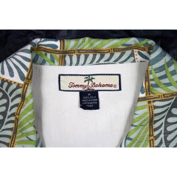 Tommy Bahama Short Sleeve Silk Shirt Size Medium - Picture 5 of 5